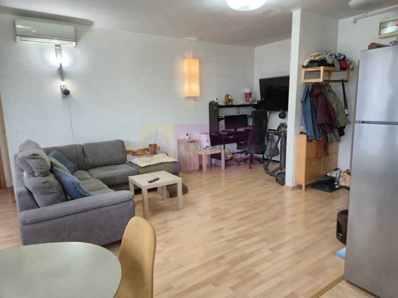 Apartament 3 camerela vanzare in zona Titan-Rasarit de Soare